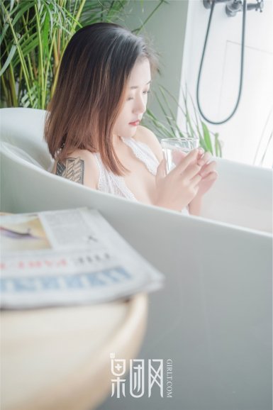 柞木表板原料稀缺 主要港口木材库存量减少-江南体育公司(图1) 江南体育公司